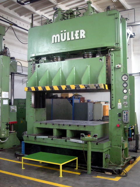 The Press Muller 300t